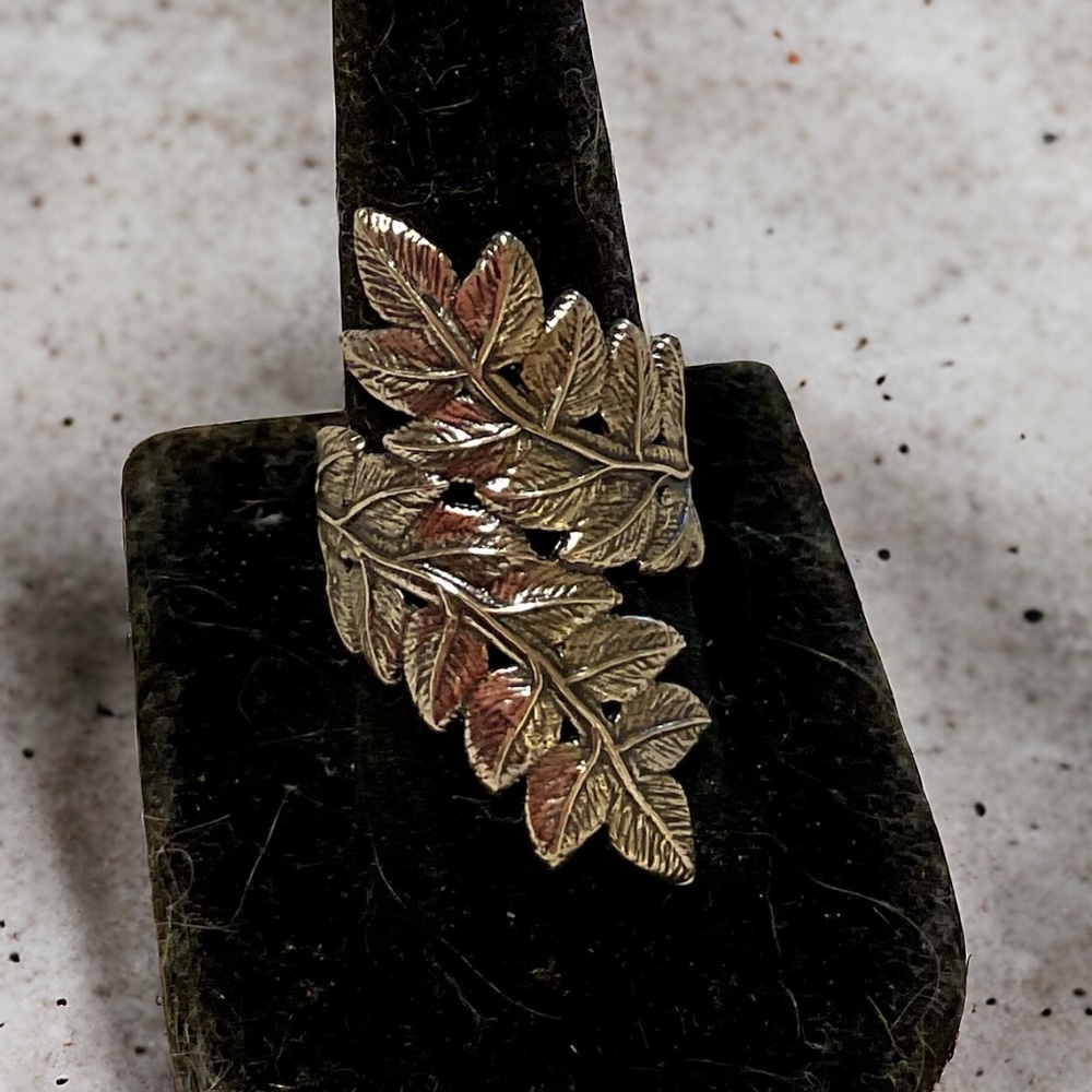 925 STERLING Artisan Leaf Band Ring in size 6 - Picture 1 of 3